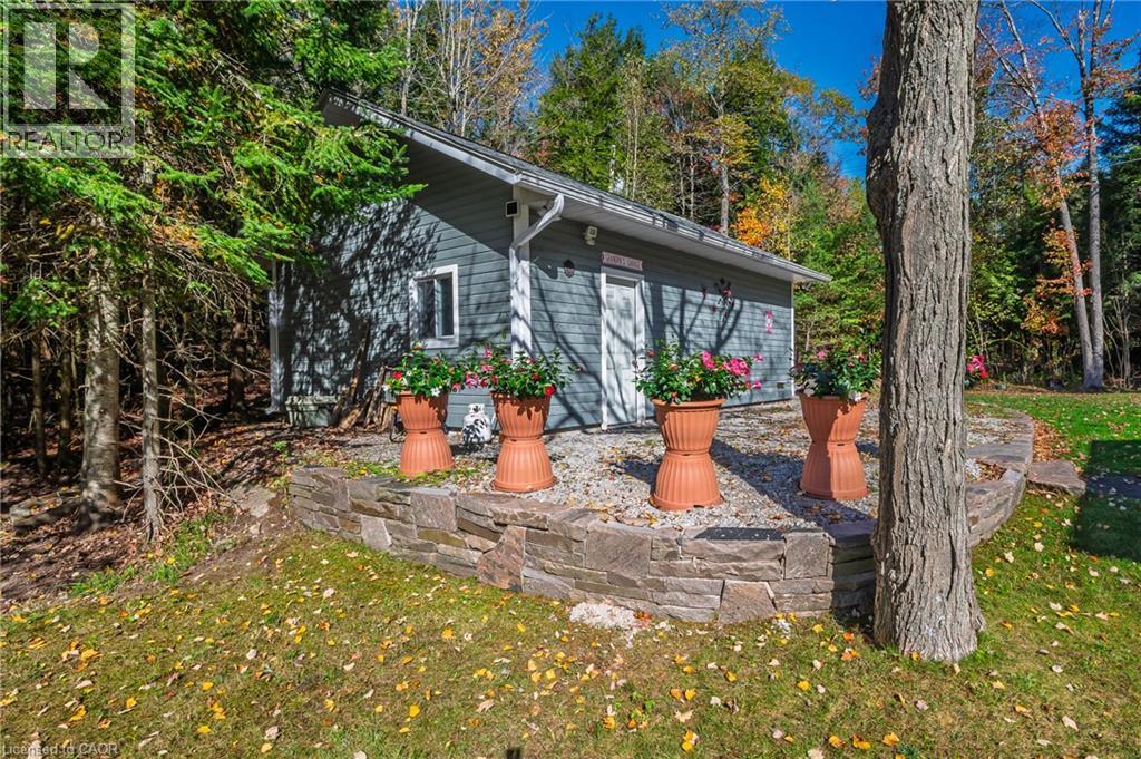 1012 ARMSTRONG Road - Image 36