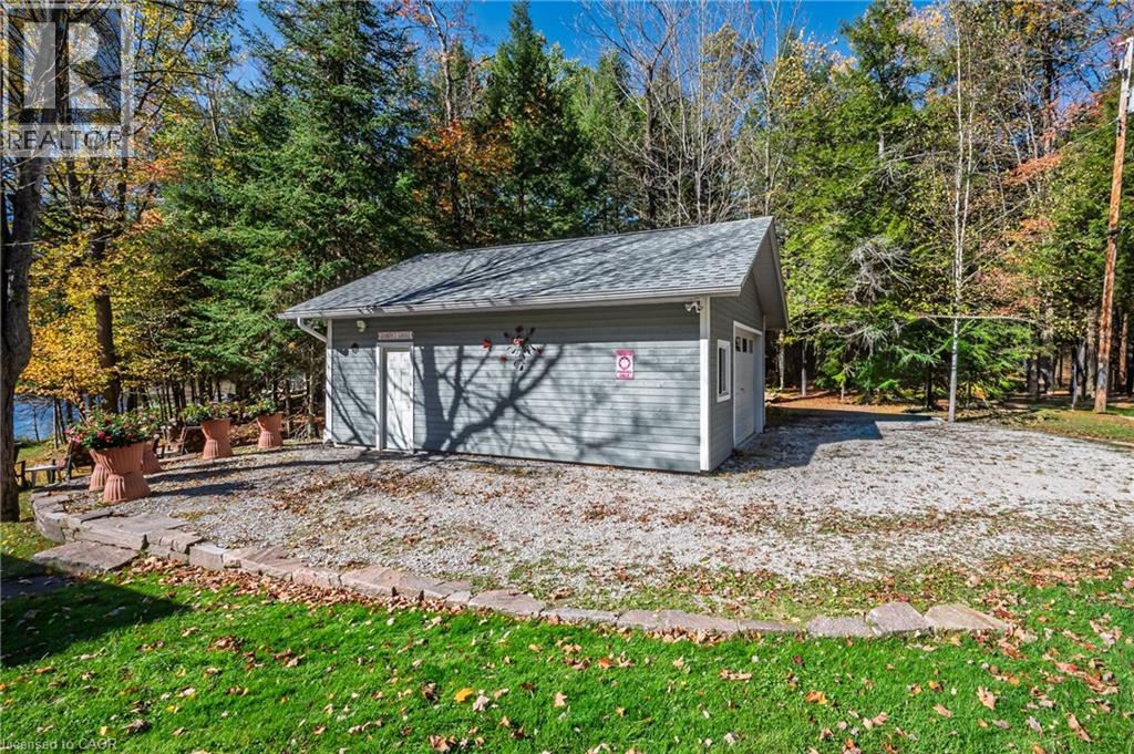 1012 ARMSTRONG Road - Image 37