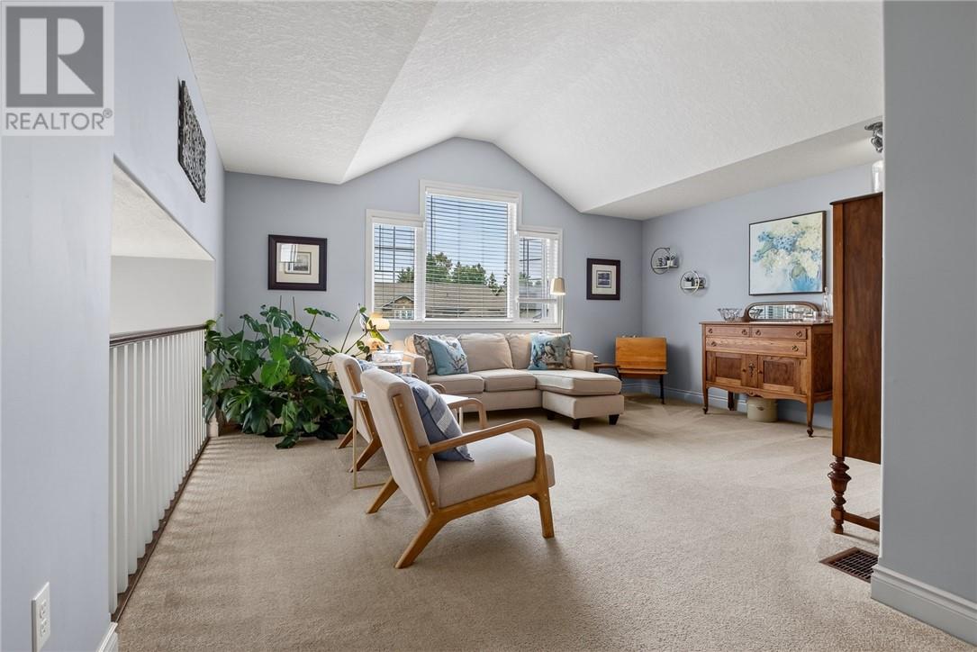 3 Silverberry - Image 15