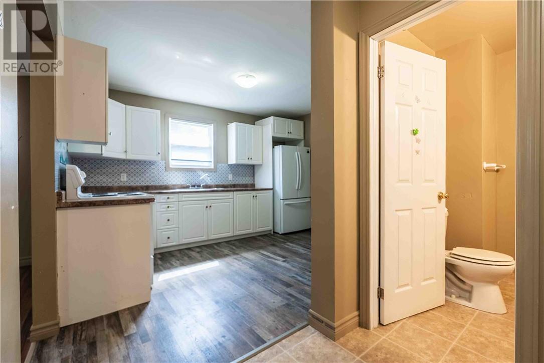 396-400 Melvin Avenue - 15