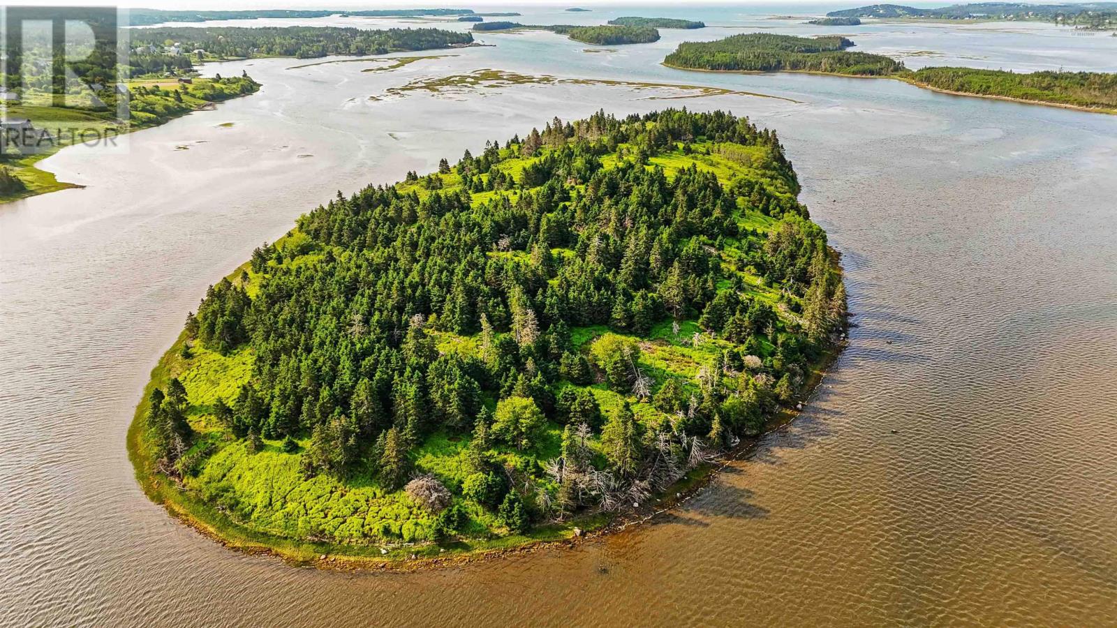 Property 6 of 15 of 0 MacLellon Island