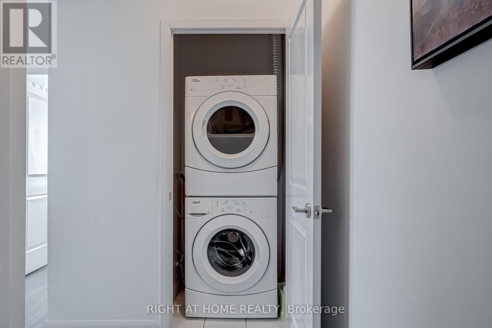 #LPH208 5162 YONGE STREET - 15