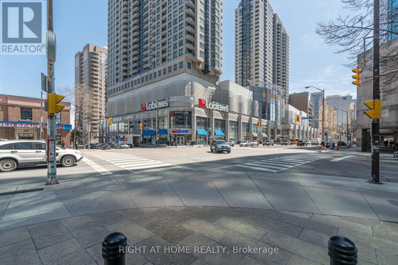 #LPH208 5162 YONGE STREET - 19