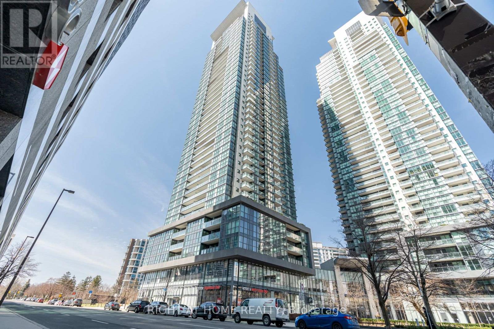 #LPH208 5162 YONGE STREET - 2