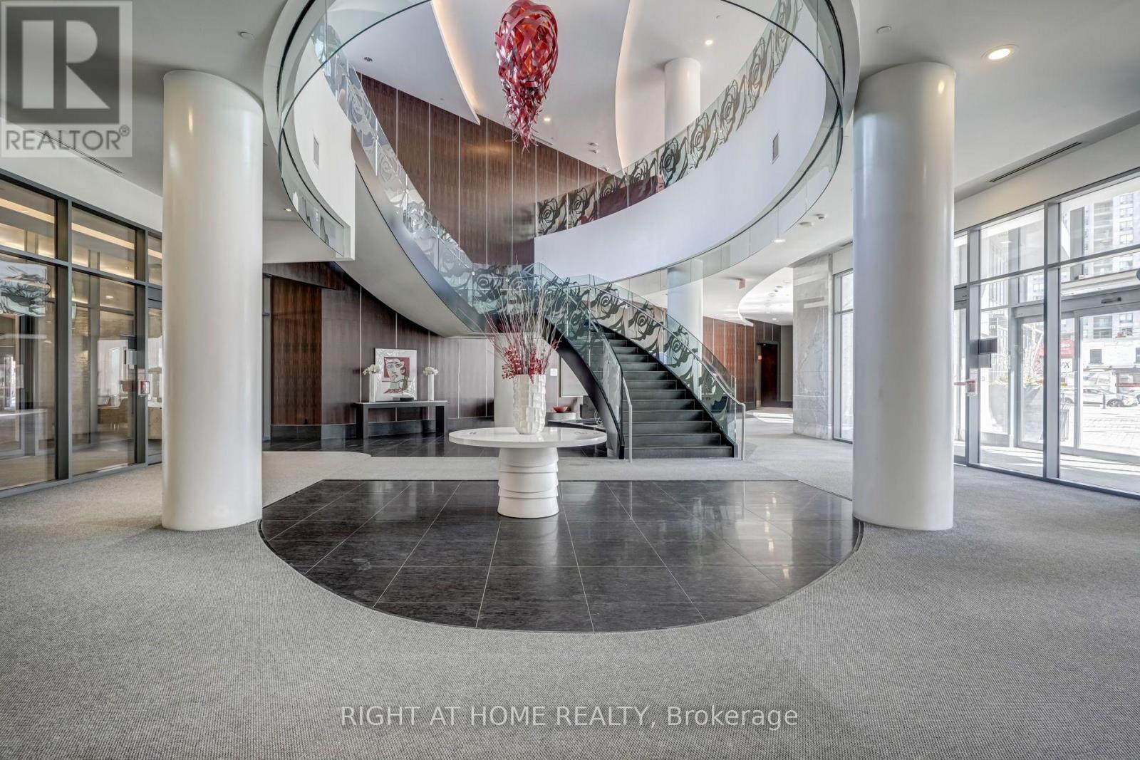 #LPH208 5162 YONGE STREET - 3
