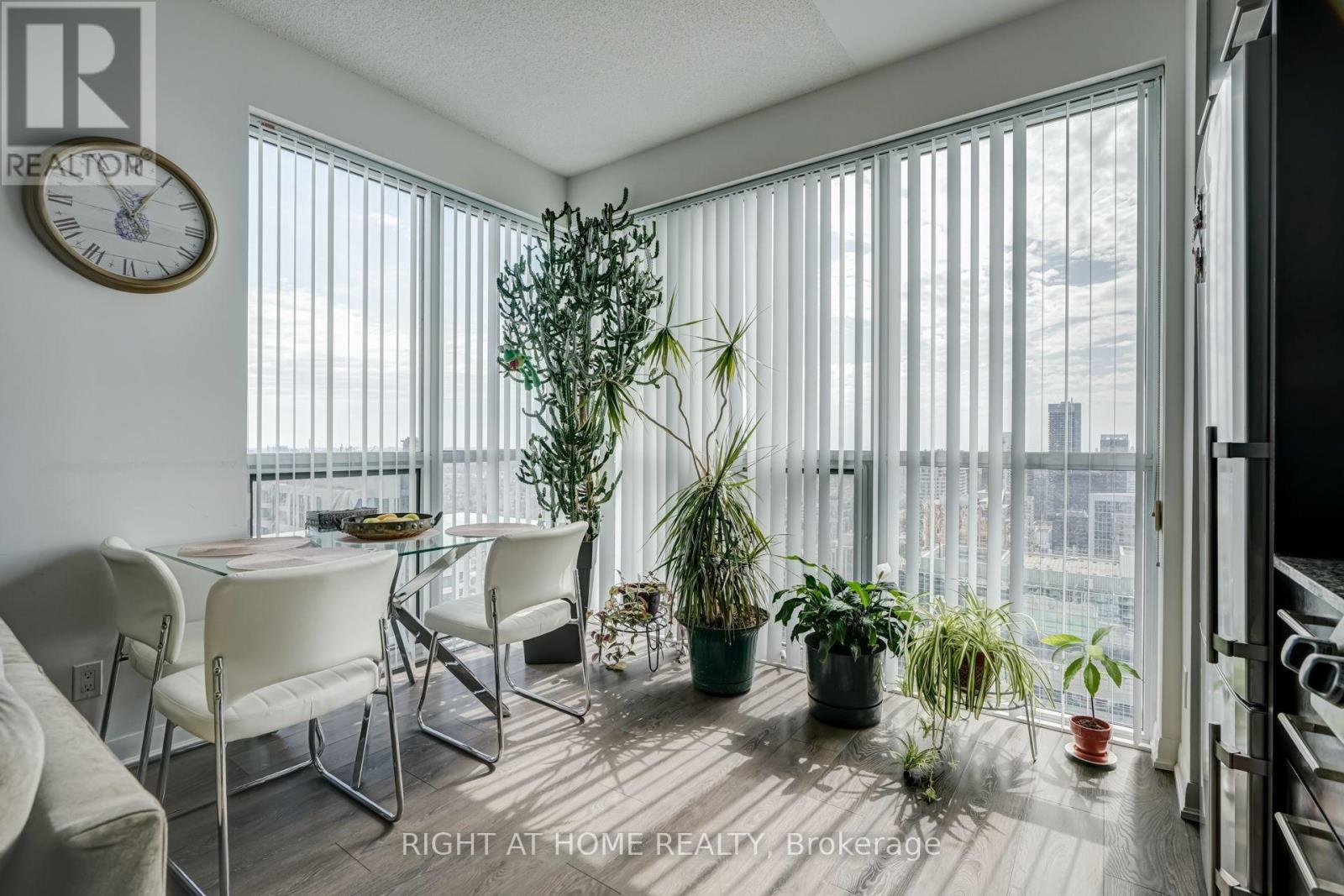 #LPH208 5162 YONGE STREET - 9
