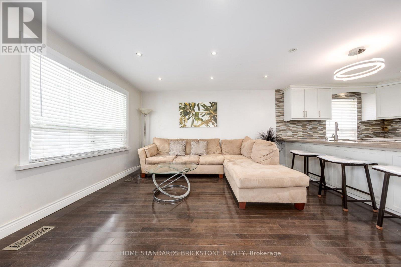 19 GRANITE STREET - Image 10