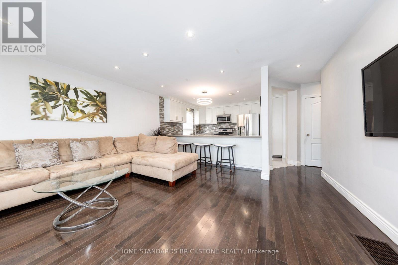 19 GRANITE STREET - Image 11