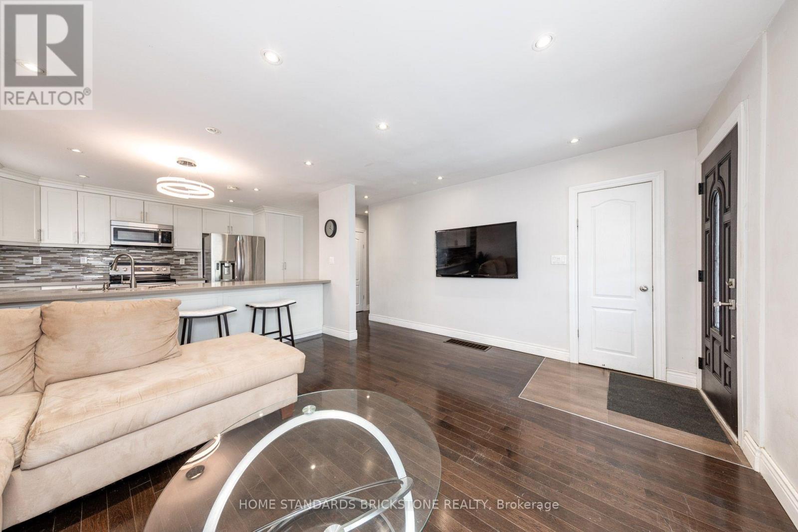 19 GRANITE STREET - Image 12