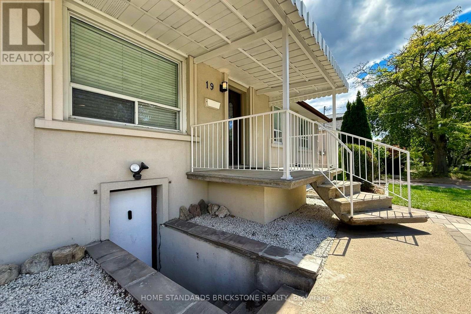 19 GRANITE STREET - Image 8