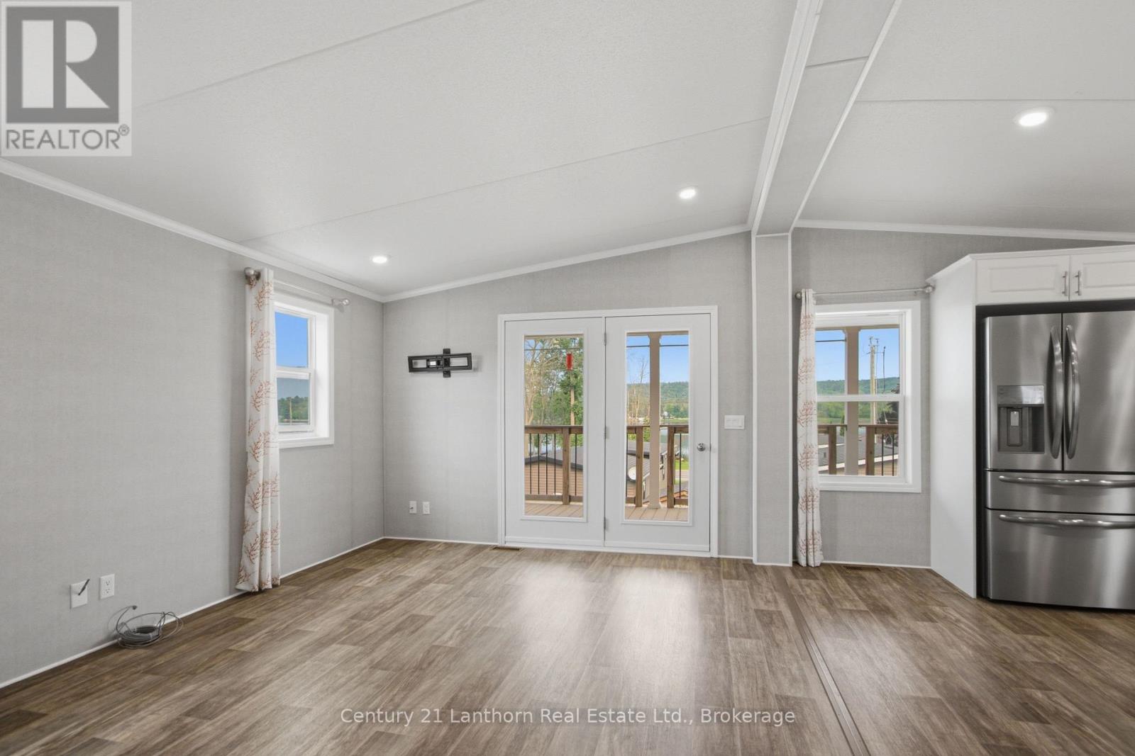 #18 484 FRANKFORD STIRLING ROAD - Image 11