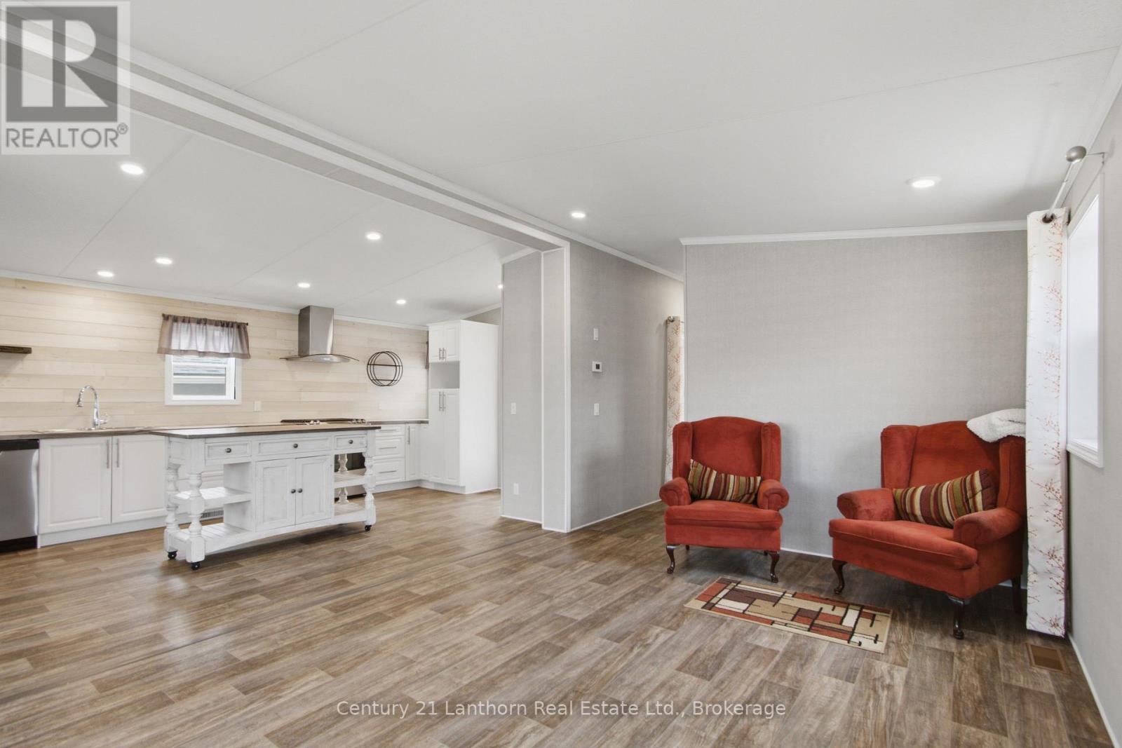 #18 484 FRANKFORD STIRLING ROAD - Image 13