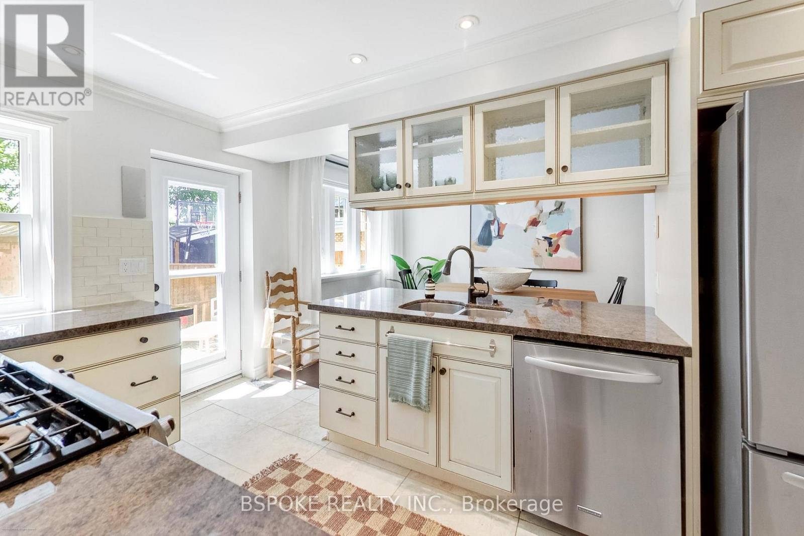 214 GAINSBOROUGH ROAD - Image 15