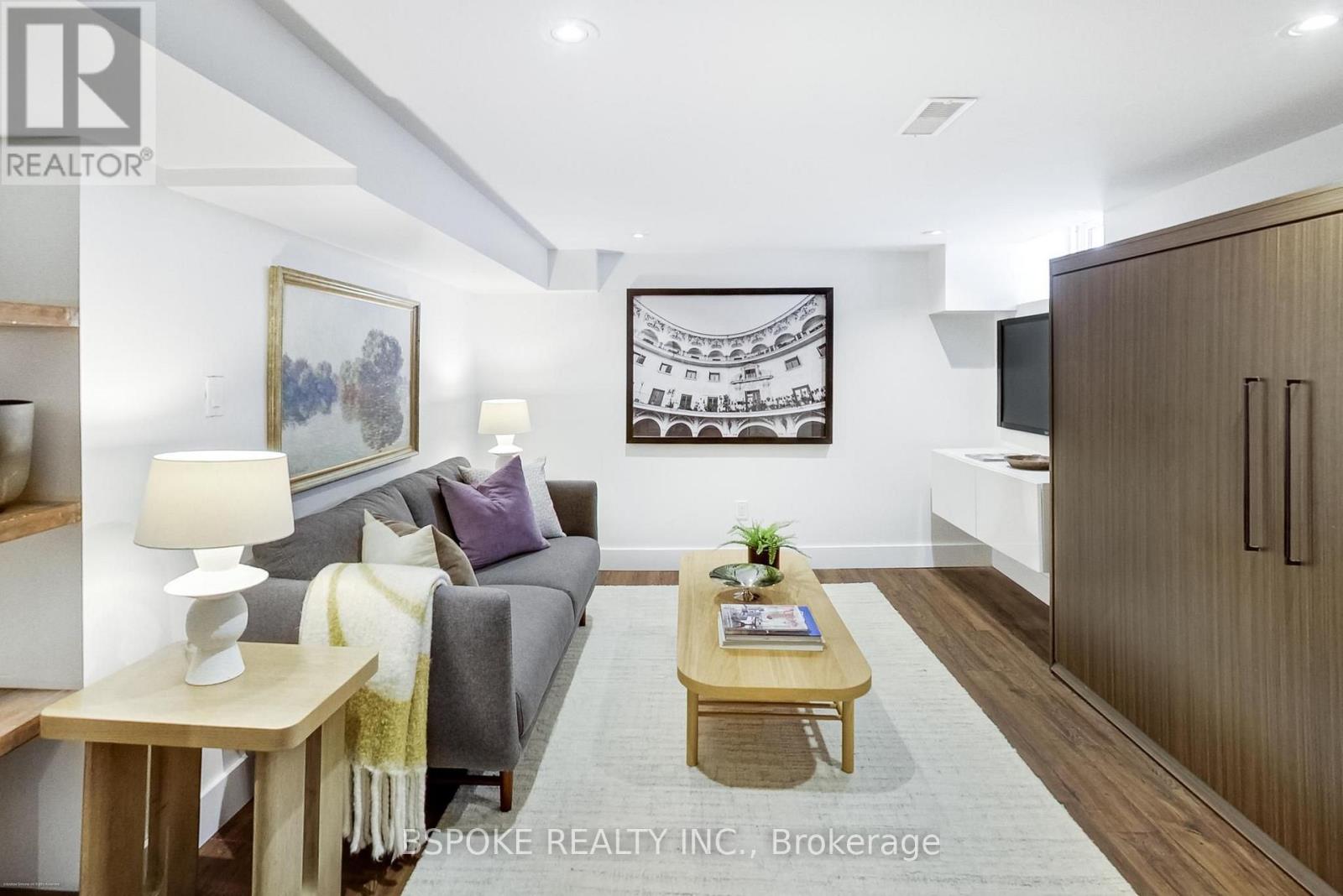 214 GAINSBOROUGH ROAD - Image 25