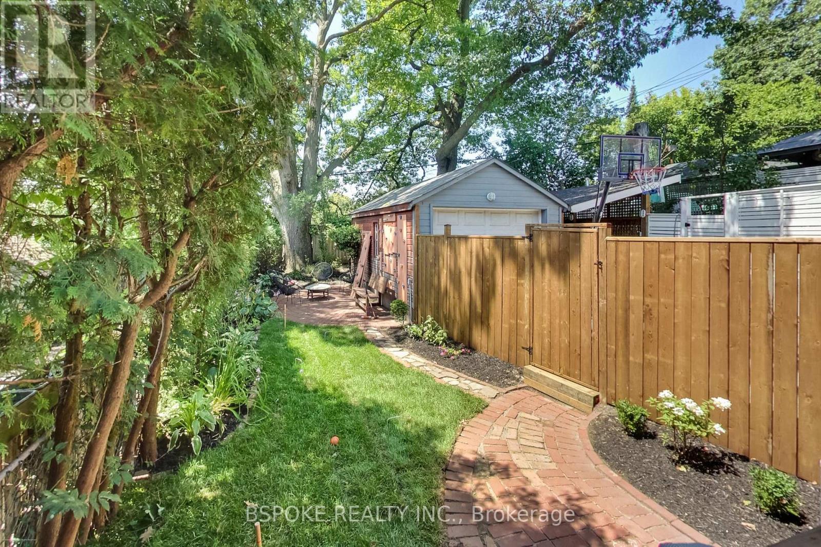 214 GAINSBOROUGH ROAD - 31