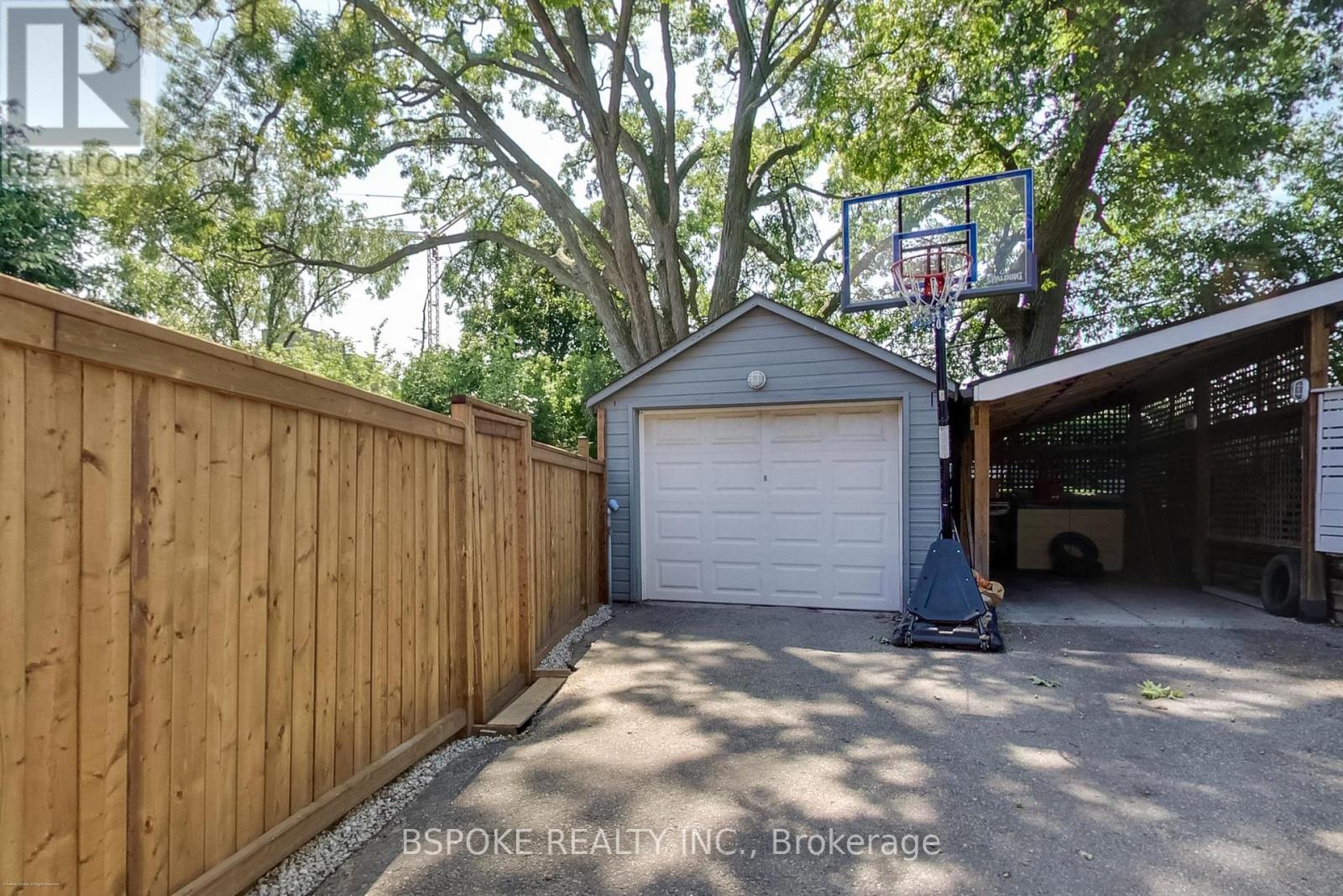 214 GAINSBOROUGH ROAD - Image 36