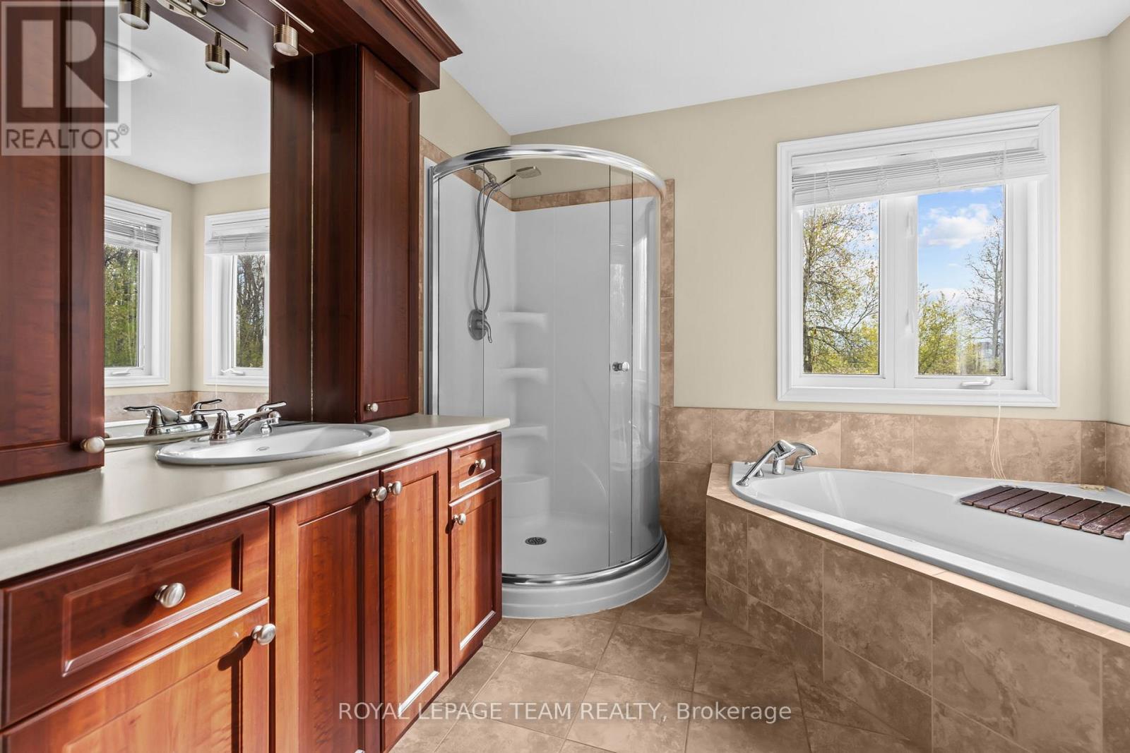 53 D'ARCYS WAY - Image 25