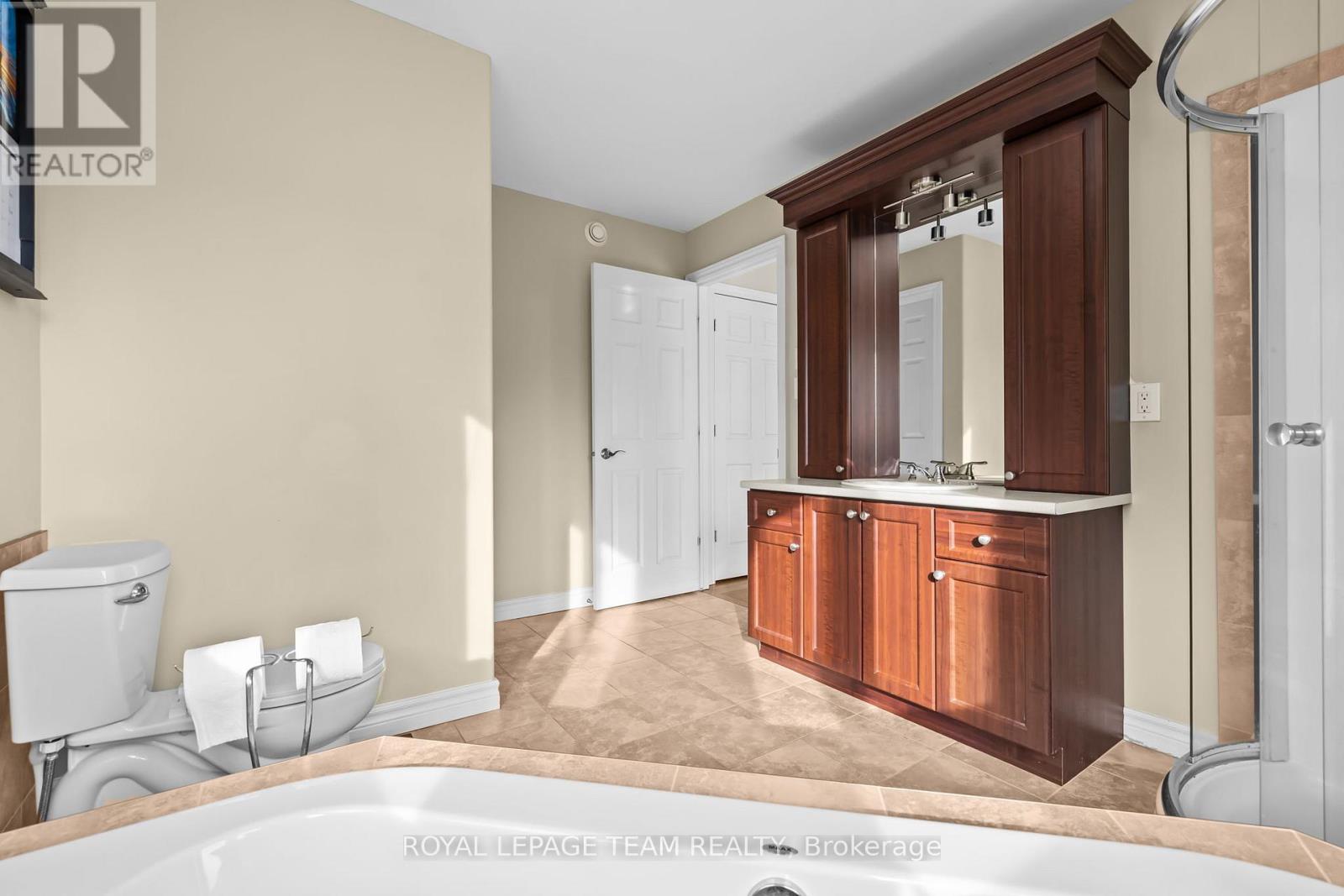 53 D'ARCYS WAY - Image 27