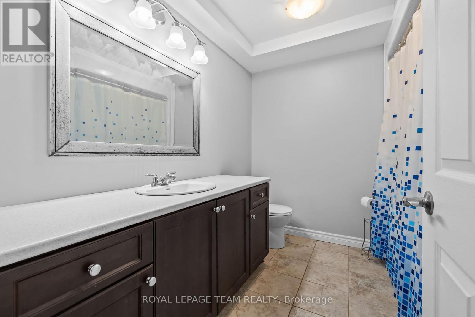 53 D'ARCYS WAY - Image 36