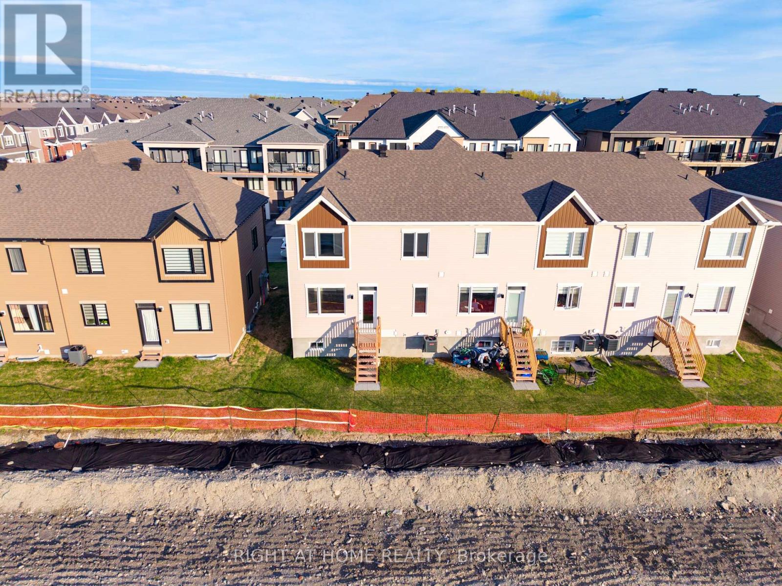 106 BEEBALM CRESCENT - 39