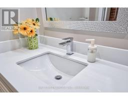Room A - 169 Killian Road, Vaughan, ON L6A1A8 Photo 13