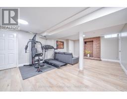 Room A - 169 Killian Road, Vaughan, ON L6A1A8 Photo 9