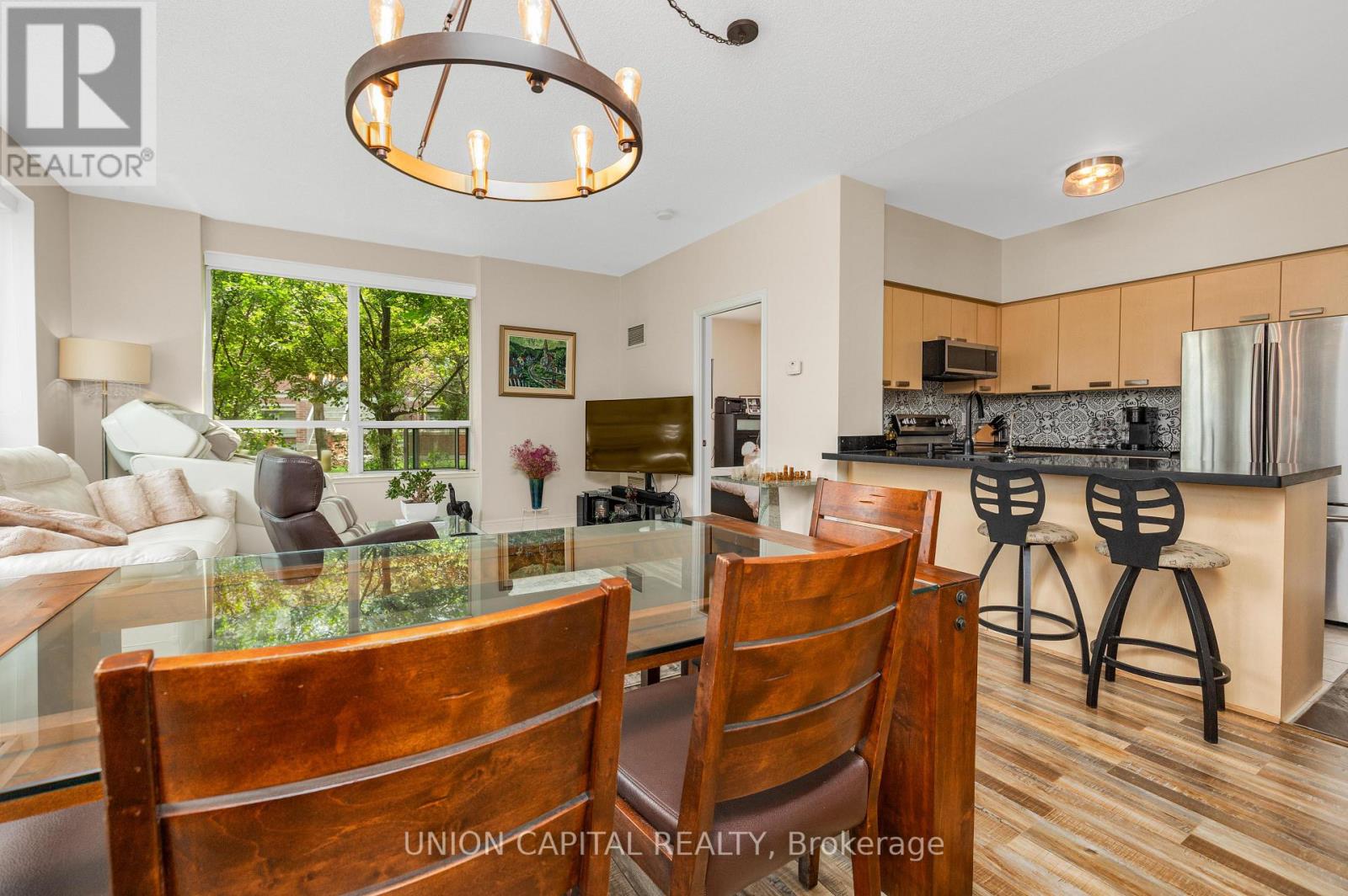 #102 48 SUNCREST BOULEVARD - 11