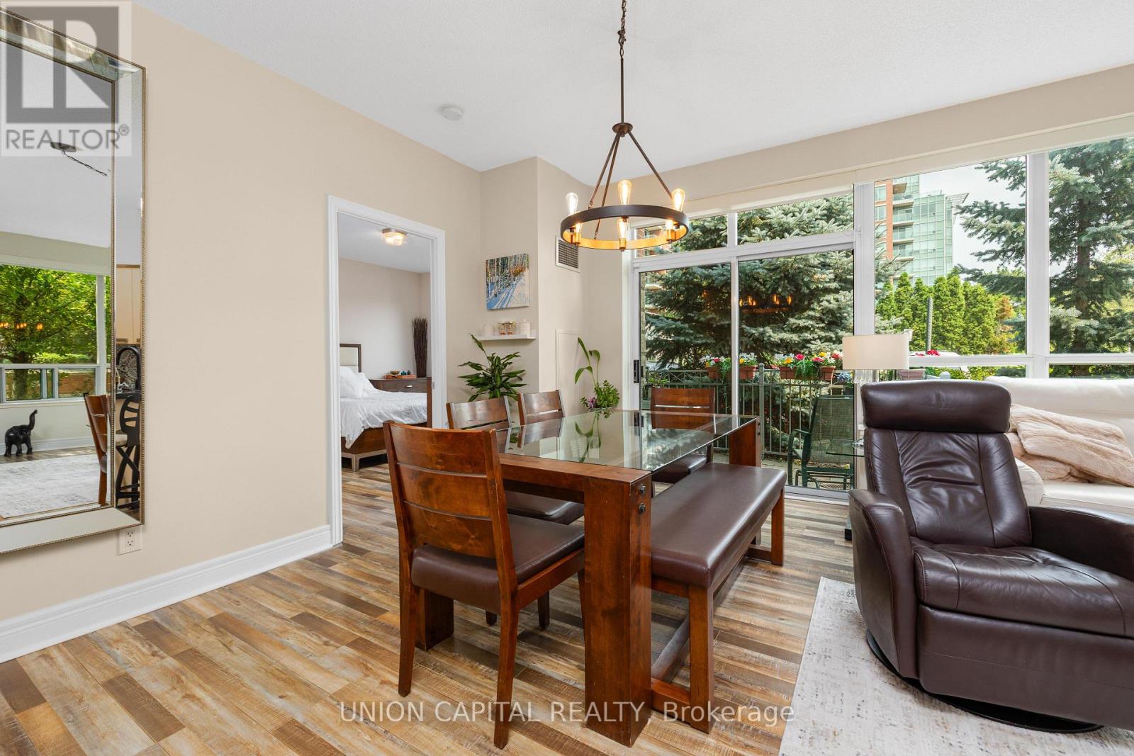 #102 48 SUNCREST BOULEVARD - 15