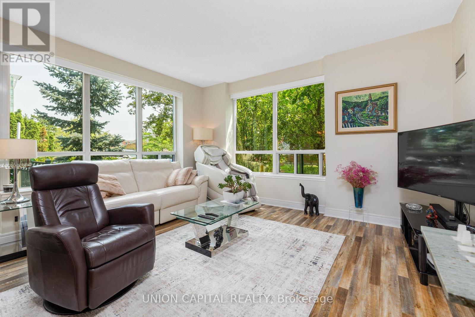 #102 48 SUNCREST BOULEVARD - 17