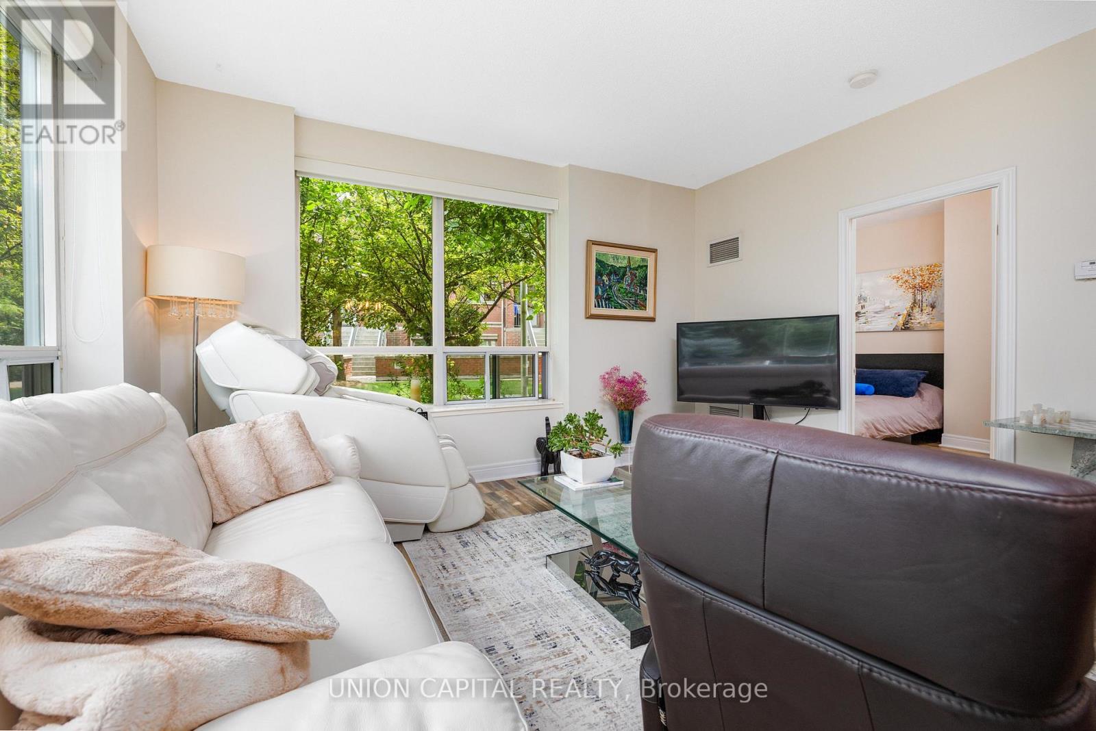 #102 48 SUNCREST BOULEVARD - 18