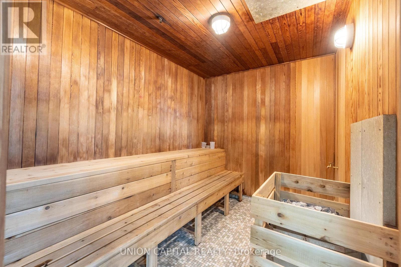 #102 48 SUNCREST BOULEVARD - Image 29