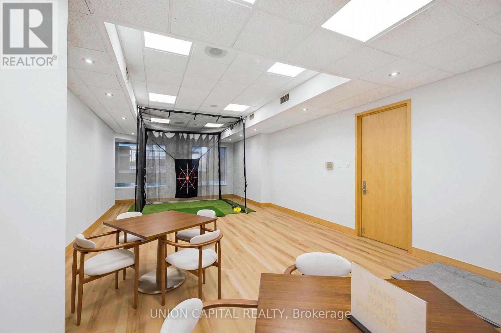 #102 48 SUNCREST BOULEVARD - Image 30