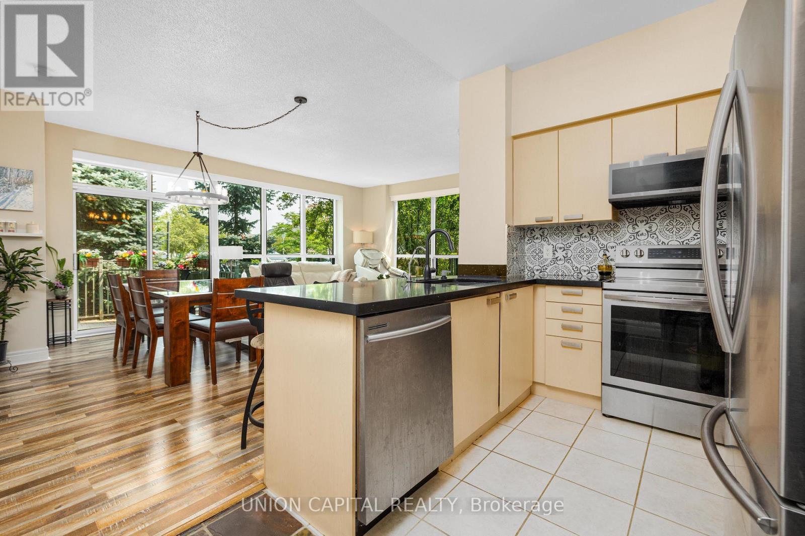 #102 48 SUNCREST BOULEVARD - 7