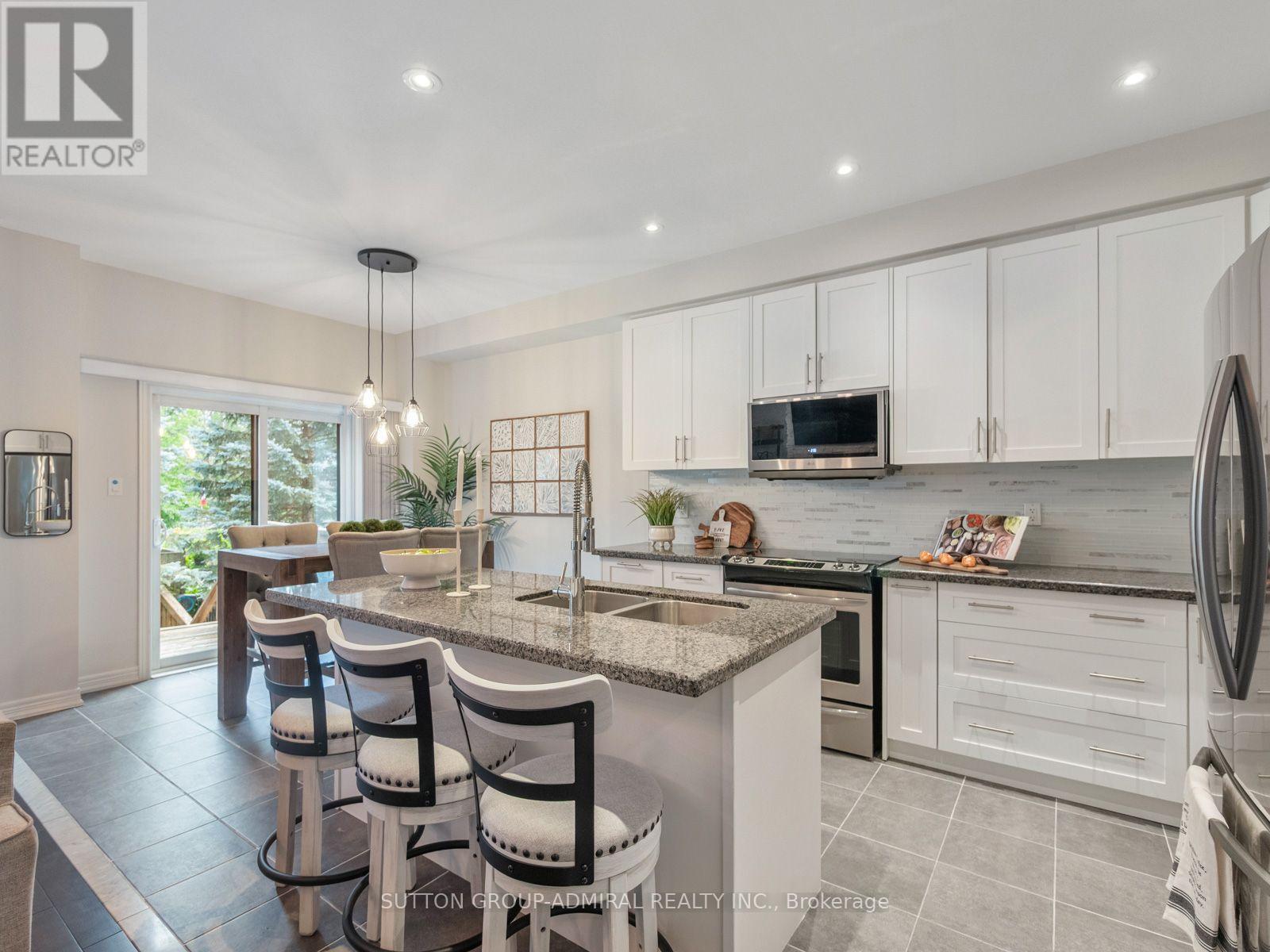 16 CHARMUSE LANE - Image 11