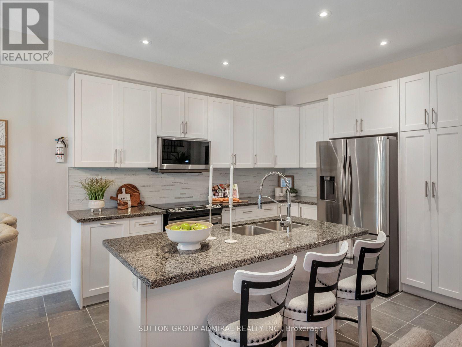 16 CHARMUSE LANE - Image 12