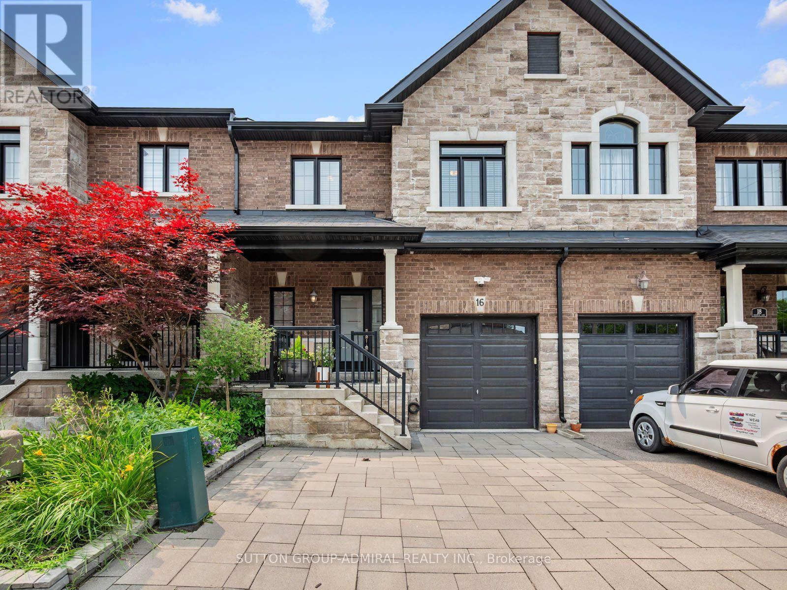 16 CHARMUSE LANE - 2