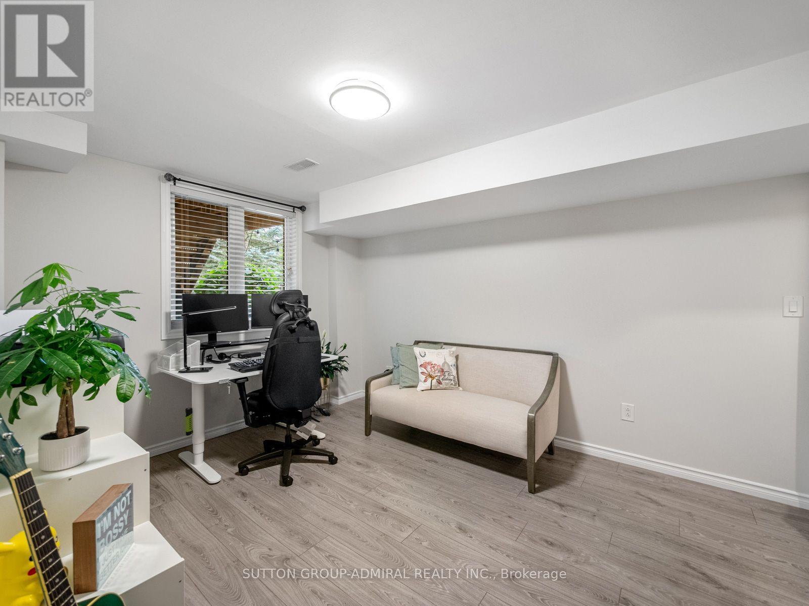16 CHARMUSE LANE - Image 36