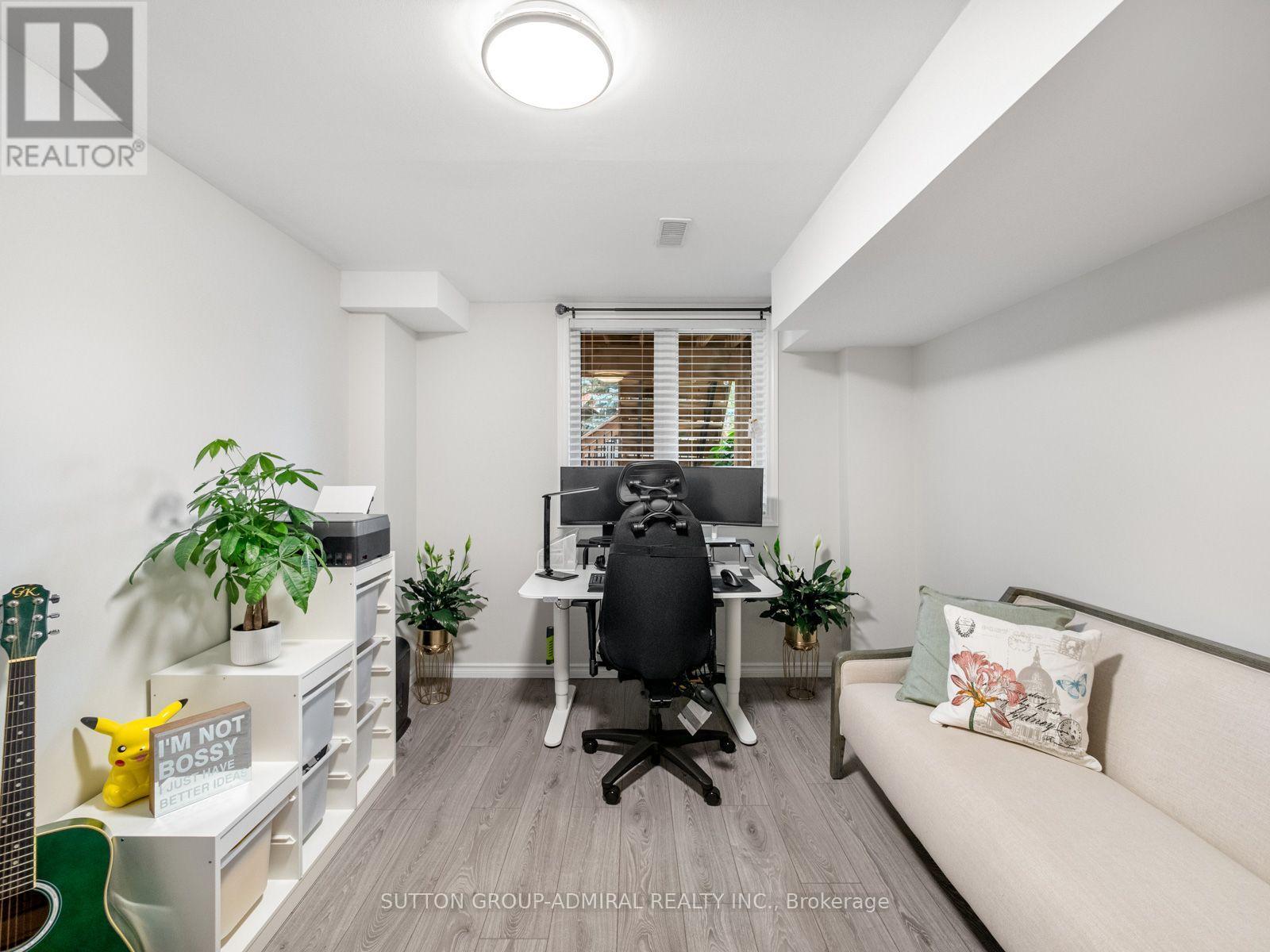 16 CHARMUSE LANE - Image 37