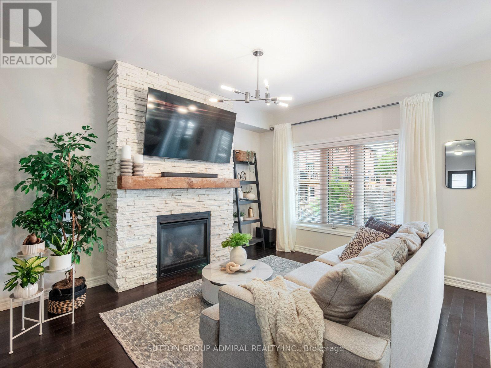 16 CHARMUSE LANE - Image 8