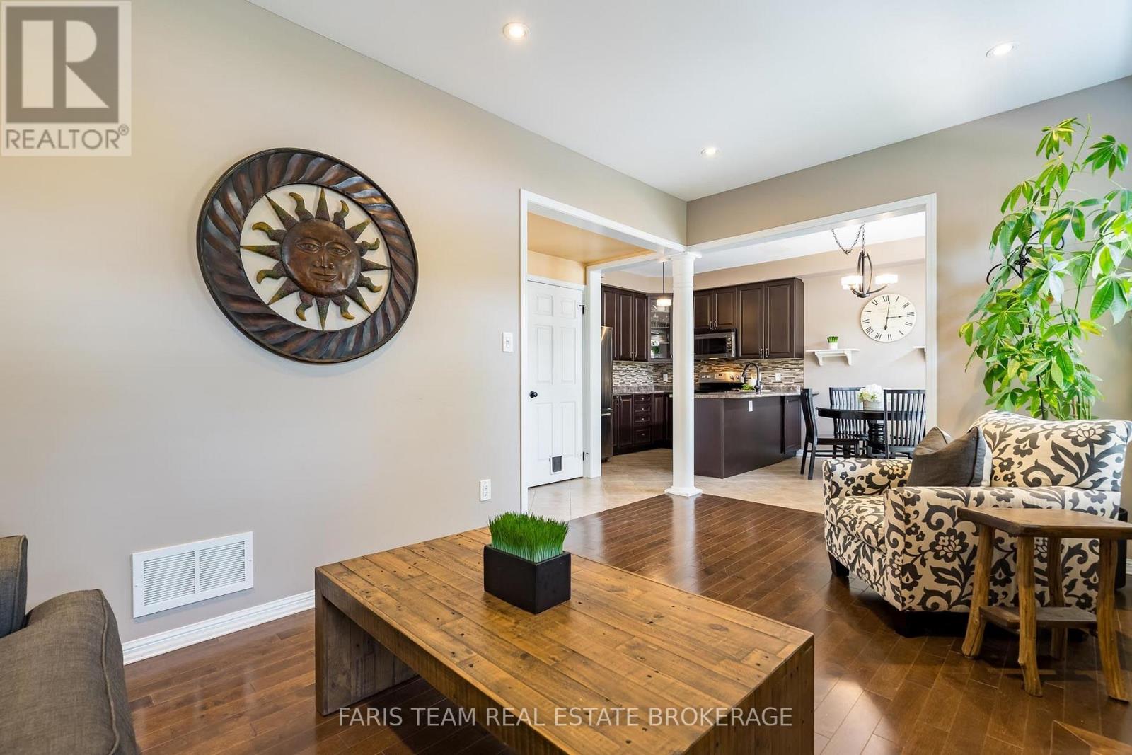 111 MONARCHY STREET - 15
