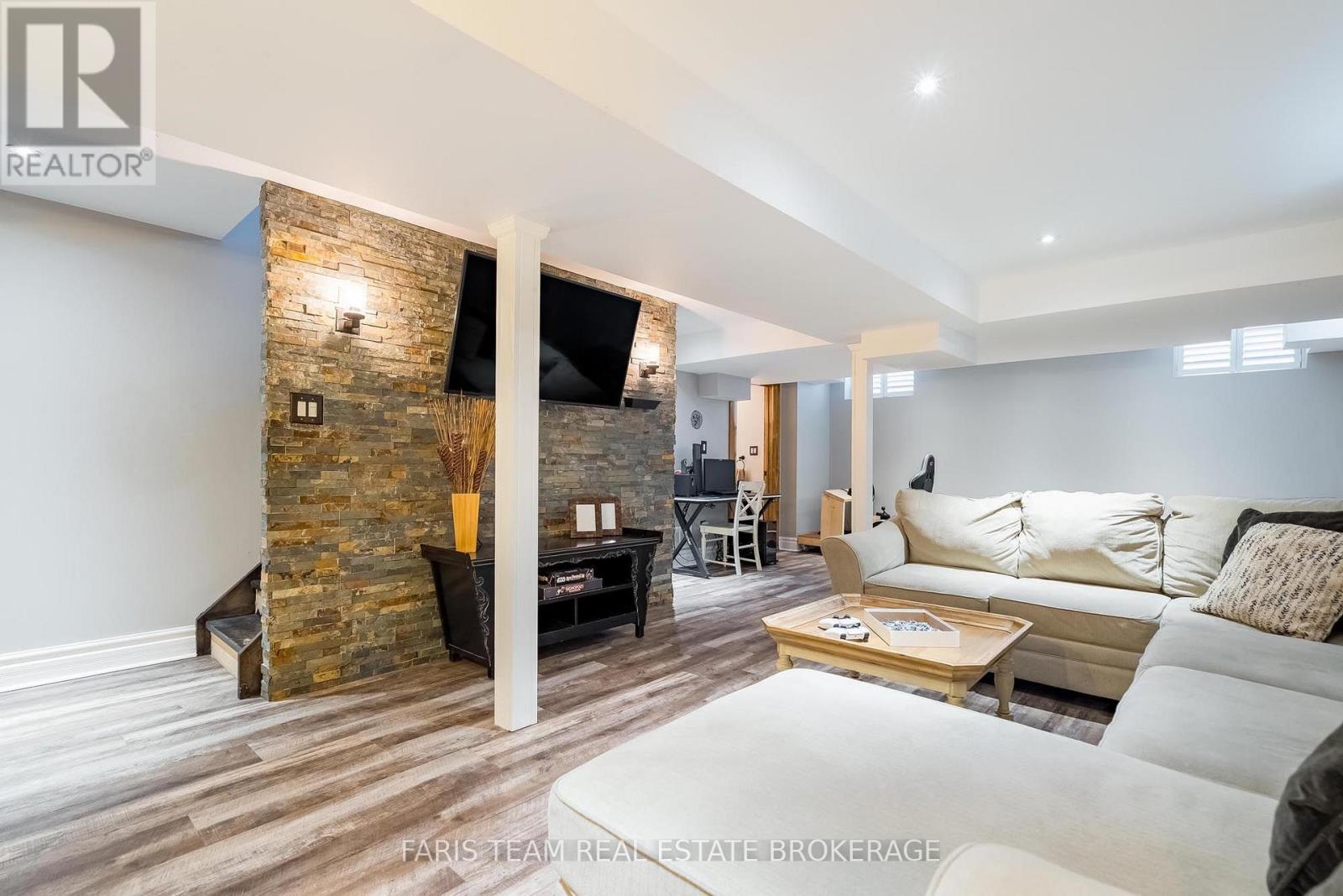 111 MONARCHY STREET - Image 27