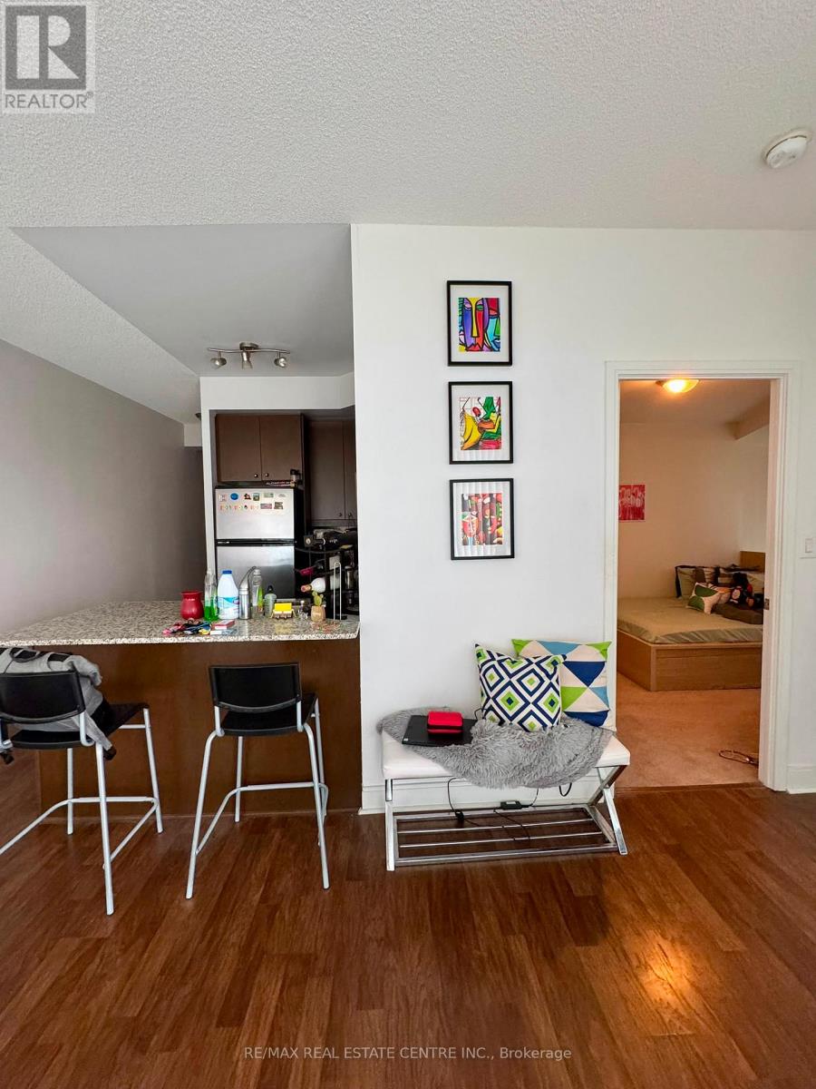 #802 50 ABSOLUTE AVENUE - 12