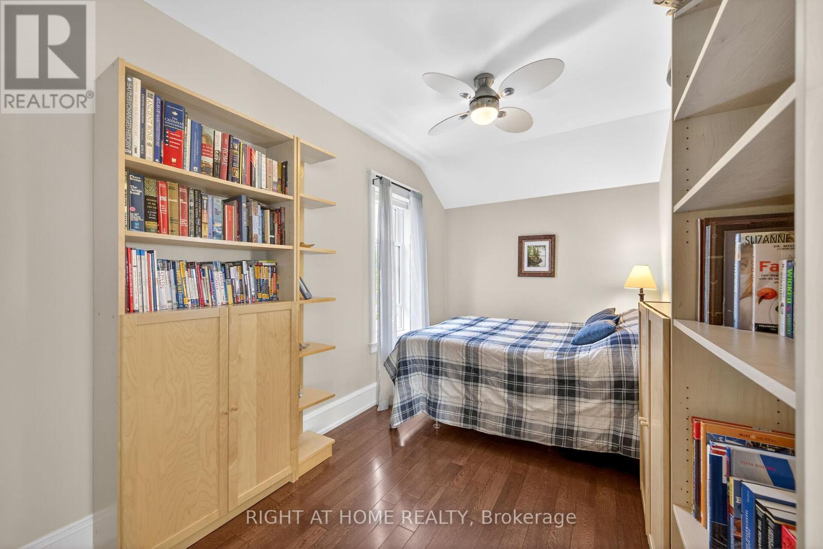 46 BAY STREET - Image 27