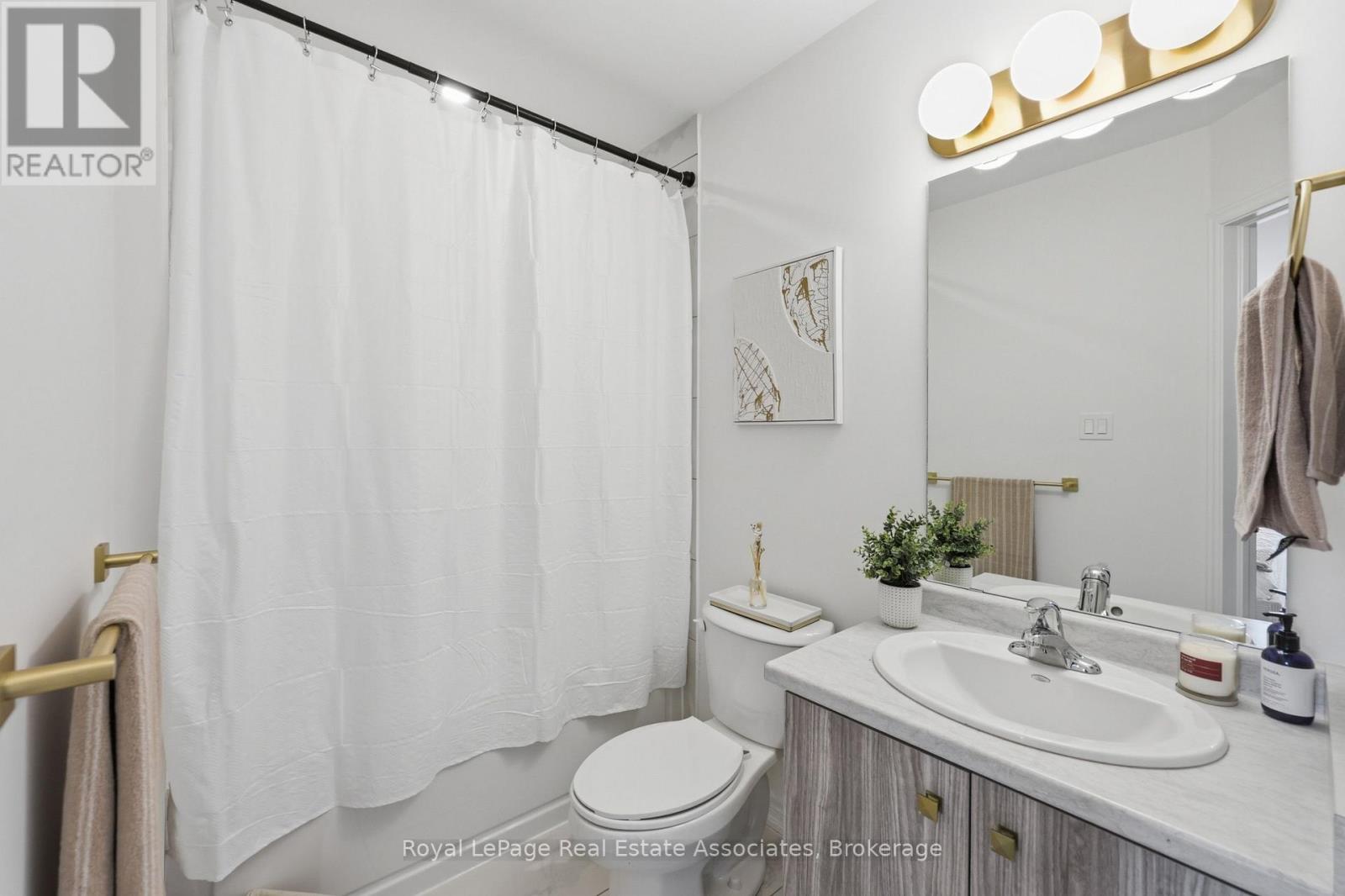 65 DRYDEN LANE - 26
