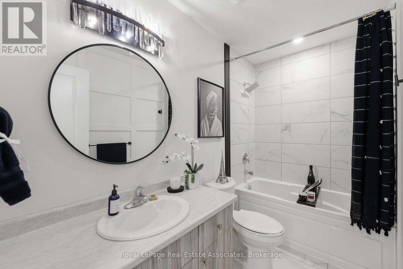65 DRYDEN LANE - 31