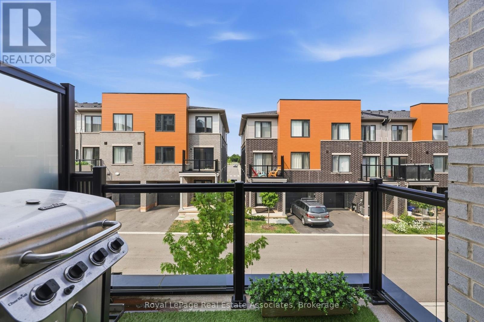 65 DRYDEN LANE - 32
