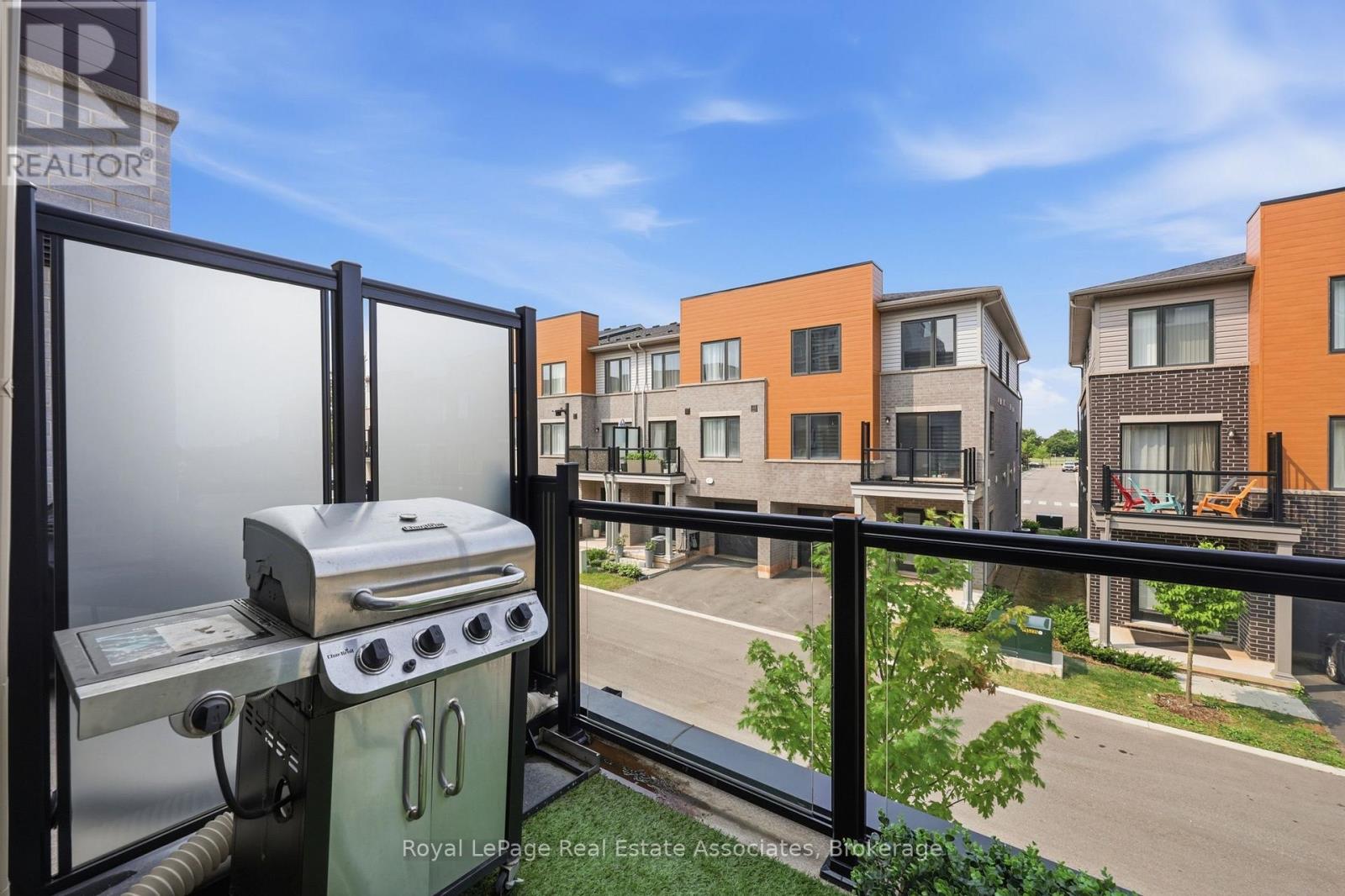 65 DRYDEN LANE - 33