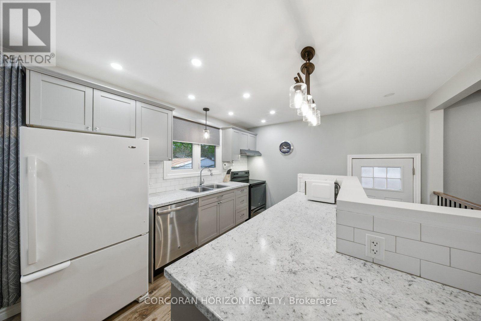 13 MACKAY AVENUE - 10