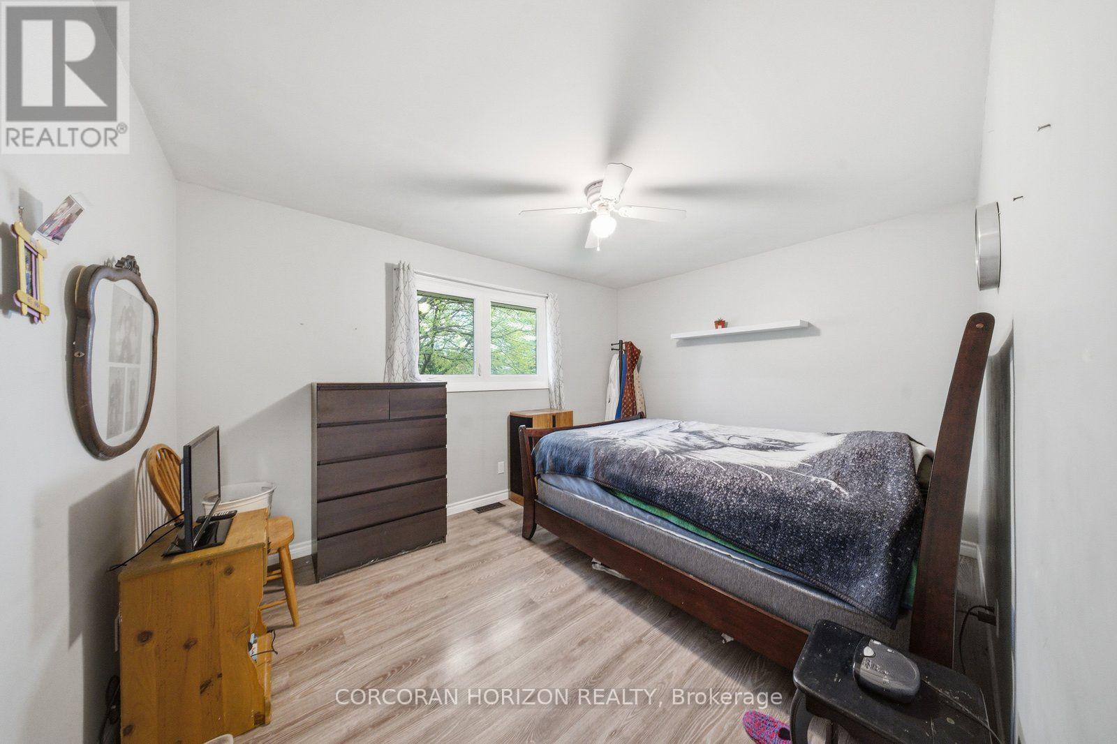13 MACKAY AVENUE - Image 13