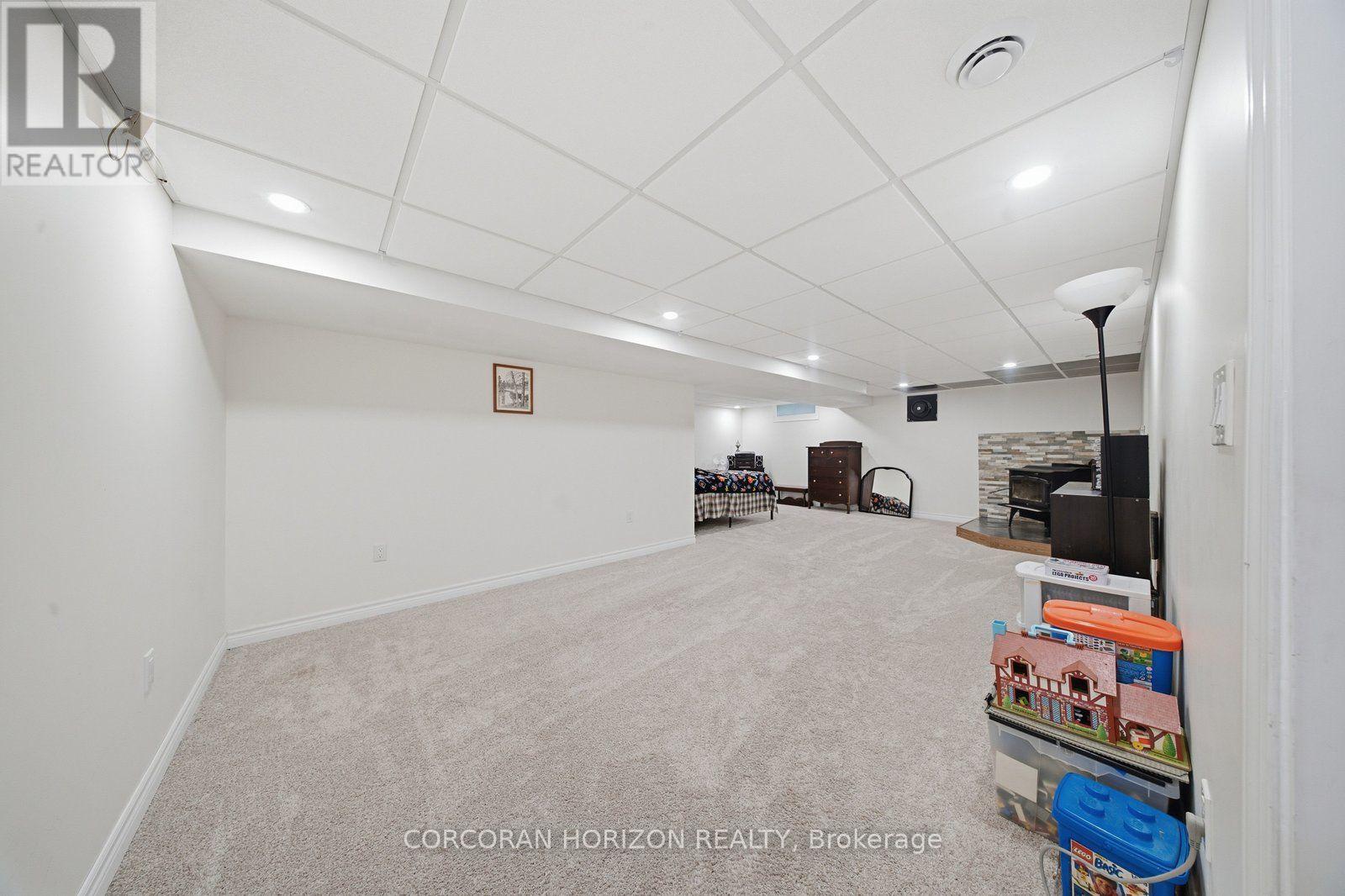 13 MACKAY AVENUE - Image 21